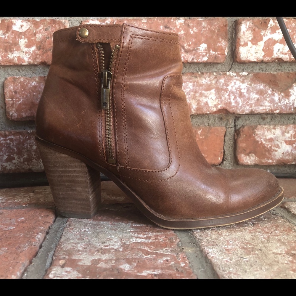 Lucky Brand boots
